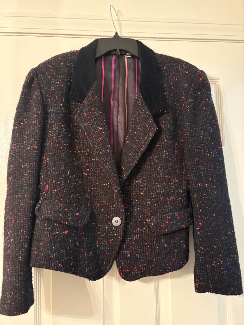 LIZ Sport size 10 short jacket, fully lined, black velvet collar.